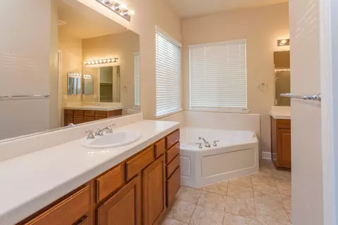 619 Woodacre Dr, Redding, CA 96002 photo 6