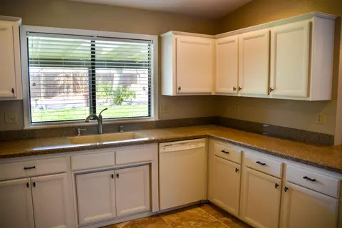 2082 Lazare Path, Redding, CA 96001 photo 6