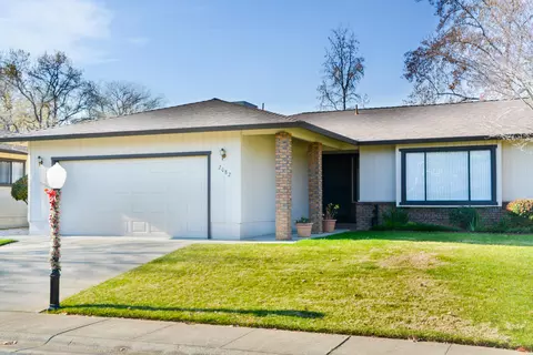 2082 Lazare Path, Redding, CA 96001 photo 2