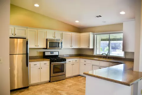 2082 Lazare Path, Redding, CA 96001 photo 5