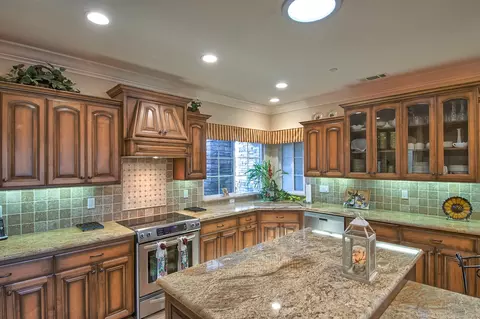 1555 Gold Hills Dr, Redding, CA 96003 photo 9