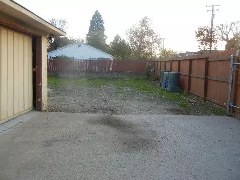 755 State St, Redding, CA 96001 photo 13