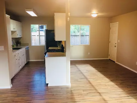 2240 Howard St, Anderson, CA 96007 photo 10