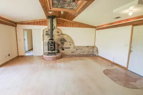 13749 Bear Mountain Rd, Redding, CA 96003 photo 7
