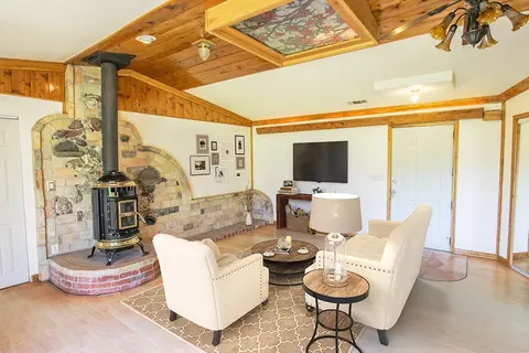 13749 Bear Mountain Rd, Redding, CA 96003 photo 6