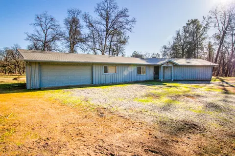 13749 Bear Mountain Rd, Redding, CA 96003 photo 2