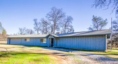 13749 Bear Mountain Rd, Redding, CA 96003 photo 1