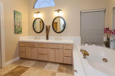 2074 Hope Ln, Redding, CA 96003 photo 32