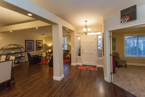 2074 Hope Ln, Redding, CA 96003 photo 13