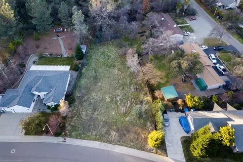 4512 Nantucket Dr, Redding, CA 96001 photo 5