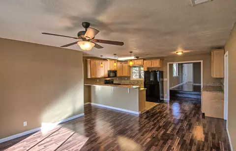 1872 Vale Dr, Redding, CA 96002 photo 4