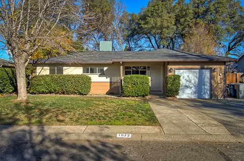 1872 Vale Dr, Redding, CA 96002 photo 2