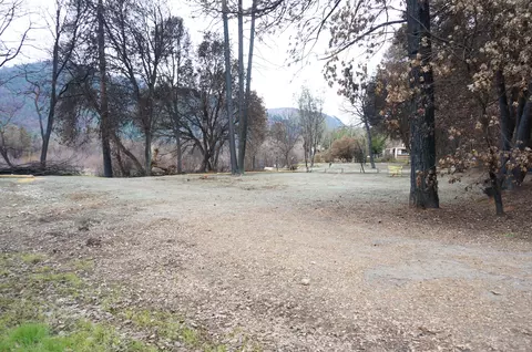 30 Acorn Ln, Junction City, CA 96048 photo 13