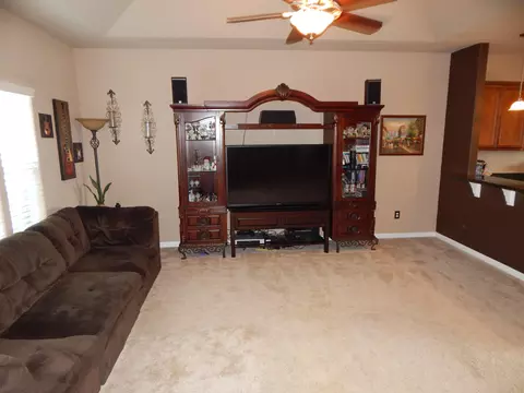 7153 Daybreak Ct, Redding, CA 96001 photo 2