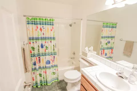 2092 Hacienda St, Redding, CA 96003 photo 12