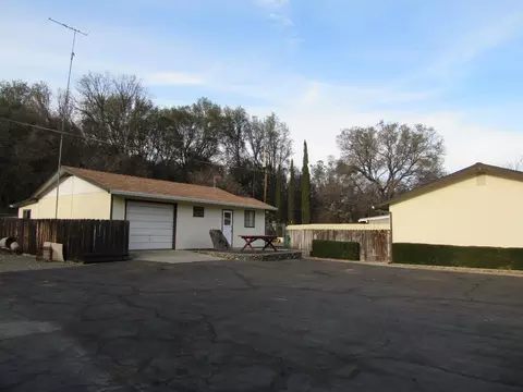 1582 Canyon Rd, Redding, CA 96001 photo 2