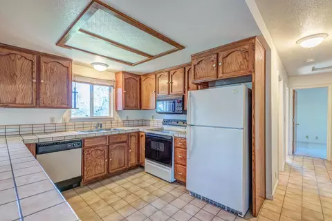12027 Shaver Ln, Redding, CA 96003 photo 17