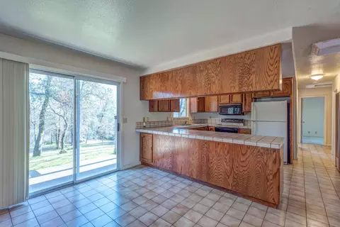 12027 Shaver Ln, Redding, CA 96003 photo 15