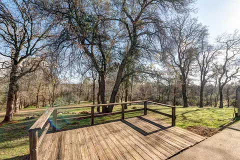 12027 Shaver Ln, Redding, CA 96003 photo 9