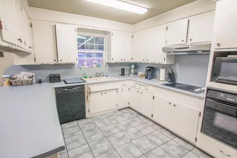 1985 Cameo Ct, Redding, CA 96002 photo 5