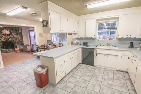 1985 Cameo Ct, Redding, CA 96002 photo 6