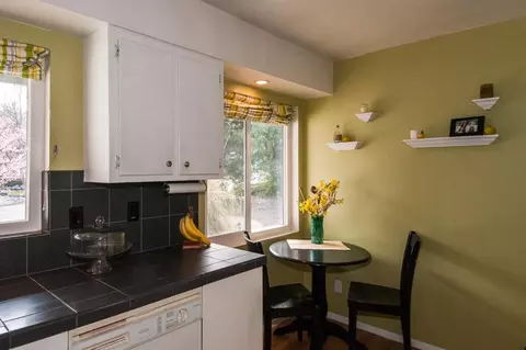 2910 Pioneer Dr, Redding, CA 96001 photo 8