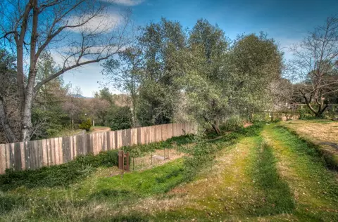 2910 Pioneer Dr, Redding, CA 96001 photo 13