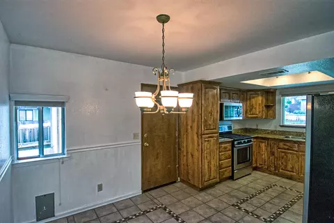 3700 Lake Forest Dr, Redding, CA 96003 photo 7