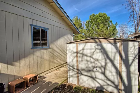 3700 Lake Forest Dr, Redding, CA 96003 photo 22