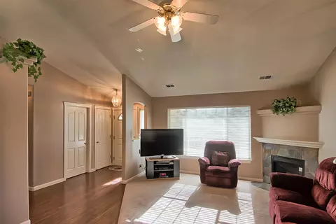 1722 Record Ln, Redding, CA 96001 photo 6