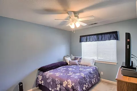 1722 Record Ln, Redding, CA 96001 photo 21