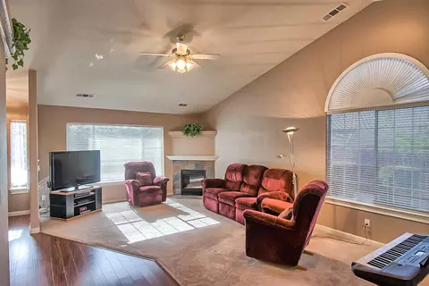 1722 Record Ln, Redding, CA 96001 photo 9