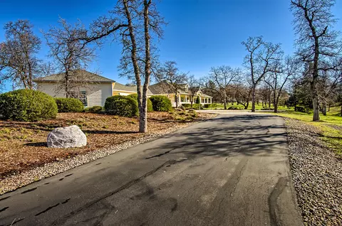 13424 Lark Ct, Redding, CA 96003 photo 4