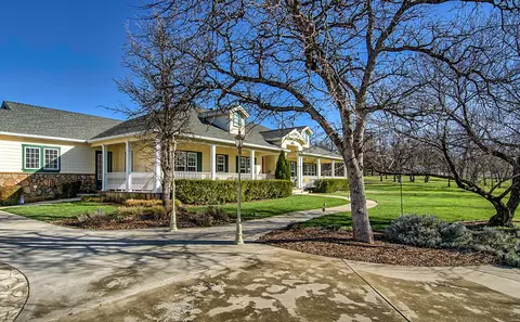 13424 Lark Ct, Redding, CA 96003 photo 1