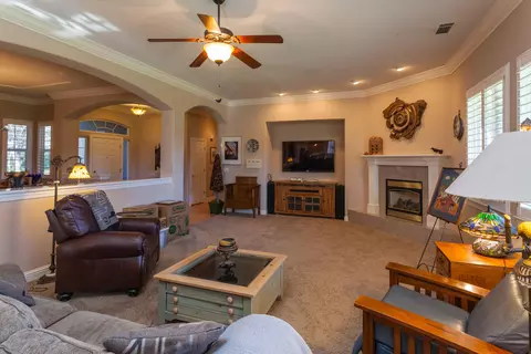 2507 Crescent Moon Ct, Redding, CA 96001 photo 8