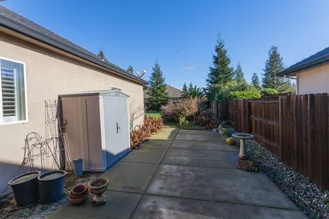 2507 Crescent Moon Ct, Redding, CA 96001 photo 38