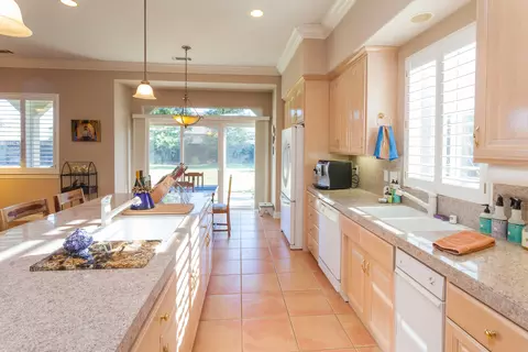 2507 Crescent Moon Ct, Redding, CA 96001 photo 14