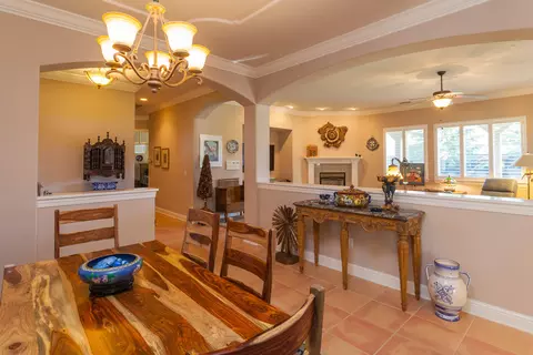 2507 Crescent Moon Ct, Redding, CA 96001 photo 3