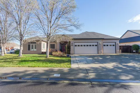 2507 Crescent Moon Ct, Redding, CA 96001 photo 42