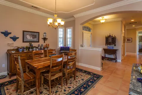 2507 Crescent Moon Ct, Redding, CA 96001 photo 2