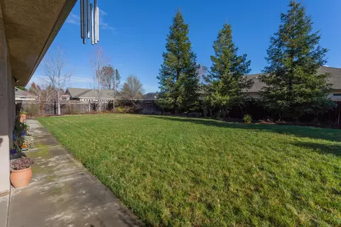 2507 Crescent Moon Ct, Redding, CA 96001 photo 31
