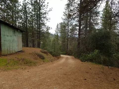 16105 Shasta St, Redding, CA 96001 photo 2