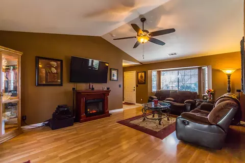 7010 Pit Rd, Redding, CA 96001 photo 3