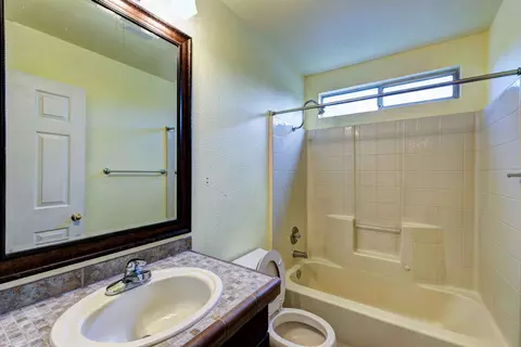 2545 Penelope St, Redding, CA 96001 photo 9