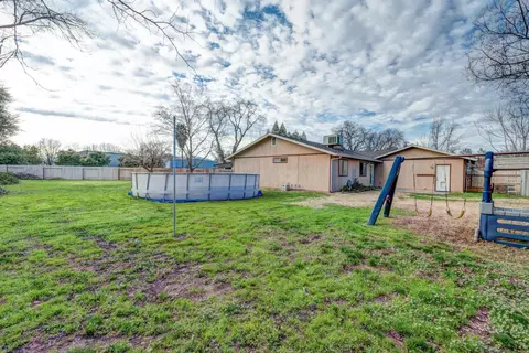 2545 Penelope St, Redding, CA 96001 photo 14