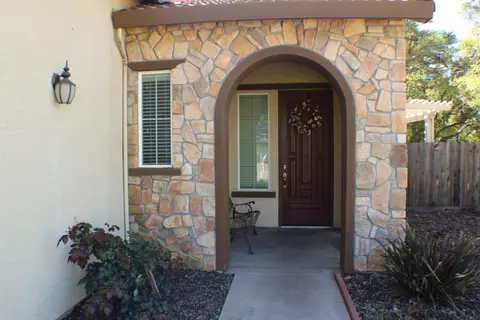 407 Woodacre Dr, Redding, CA 96002 photo 4