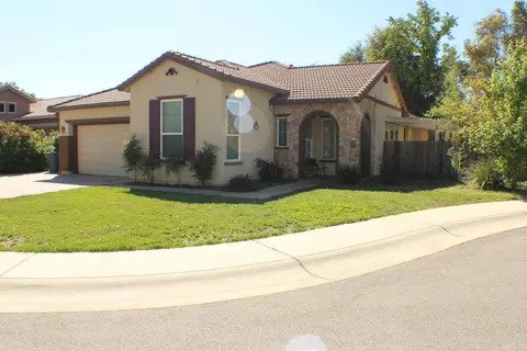 407 Woodacre Dr, Redding, CA 96002 photo 1