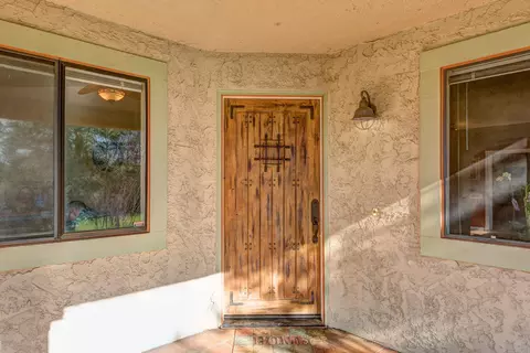 3990 Travona St, Redding, CA 96001 photo 4