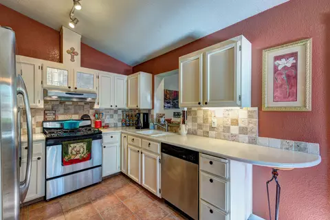 3990 Travona St, Redding, CA 96001 photo 9