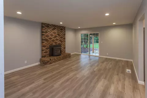 7034 Hermosa Way, Redding, CA 96002 photo 10